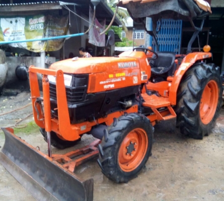 ขายรถไถคูโบต้า 45 แรง พร้อมใบดัน  เล่มทะเบียนพร้อม