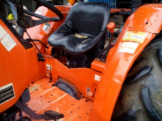 ขายรถไถคูโบต้า 45 แรง พร้อมใบดัน  เล่มทะเบียนพร้อม