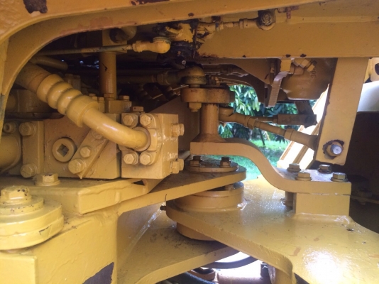 ขายรถตัก Komatsu WA150-1 ; รถเก่าญี่ปุ่น 100\%;  สภาพสวยพร้อมใช้งานได้ทันที สนใจติดต่อ 081-9485494