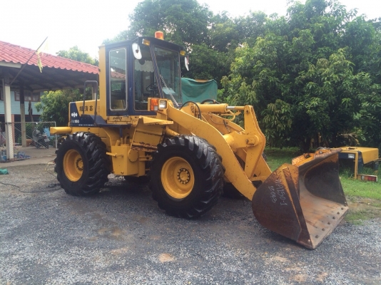 ขายรถตัก Komatsu WA150-1 ; รถเก่าญี่ปุ่น 100\%;  สภาพสวยพร้อมใช้งานได้ทันที สนใจติดต่อ 081-9485494