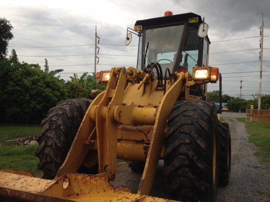 ขายรถตัก Komatsu WA150-1 ; รถเก่าญี่ปุ่น 100\%;  สภาพสวยพร้อมใช้งานได้ทันที สนใจติดต่อ 081-9485494