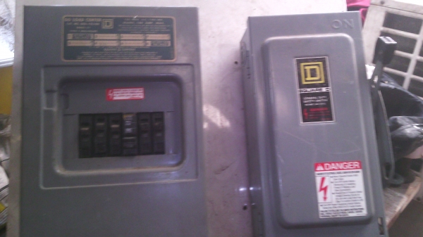 ขายถูกตู้ไฟ...3 เฟสขาย....3500...061-3245837