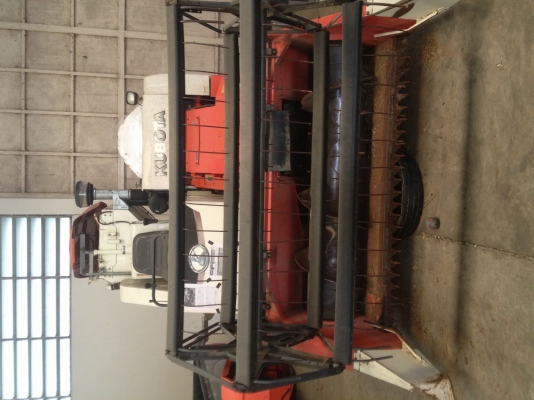 ขายรถเกี่ยวข้าวคูโบต้า DC 60 พลัส พร้อมใช้งาน