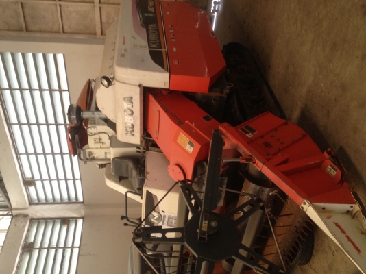 ขายรถเกี่ยวข้าวคูโบต้า DC 60 พลัส พร้อมใช้งาน