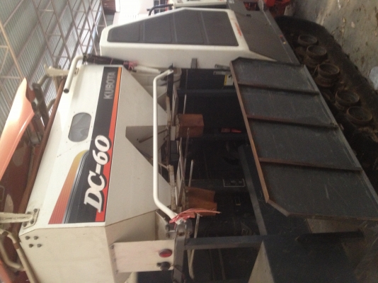 ขายรถเกี่ยวข้าวคูโบต้า DC 60 พลัส พร้อมใช้งาน