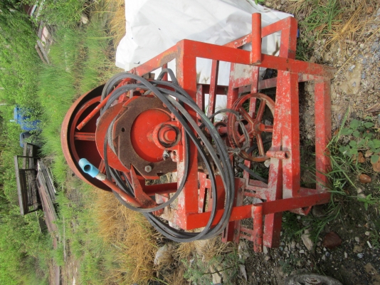 ขายเหมา 3 อย่าง 1.เครื่องโม่ผสมปูนฉาบ 2.โม่ผสมคอนกรีต 3.รอกสลิงสำหรับการดึงด้วยมอเตอร์ไฟฟ้า