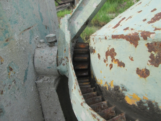 ขายเหมา 3 อย่าง 1.เครื่องโม่ผสมปูนฉาบ 2.โม่ผสมคอนกรีต 3.รอกสลิงสำหรับการดึงด้วยมอเตอร์ไฟฟ้า