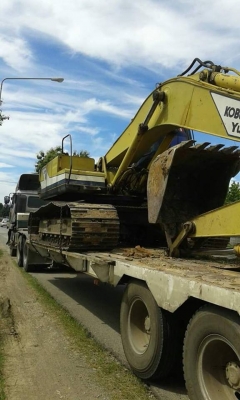 บริการสิบล้อหัวลากเทลเล่อร์ ย้ายรถแบคโฮทั่วแดนสยาม