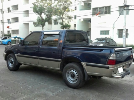 ขายอีซูซุ ดราก้อน 4 ประตู ขายอีซูซุ ดราก้อน 4 ประตู