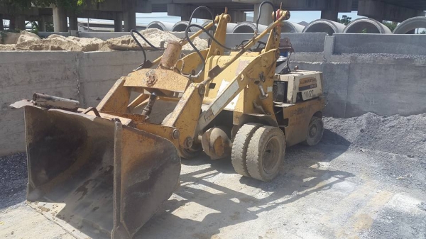 ขายรถตัก KOMATSU เครื่อง อีซูซุ