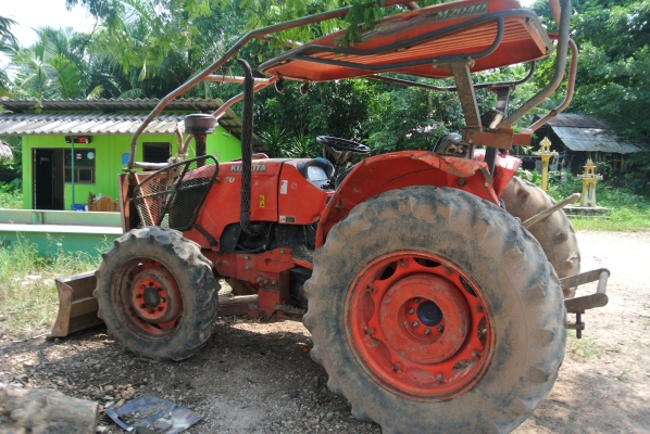 ขาย คูโบต้า m 7040