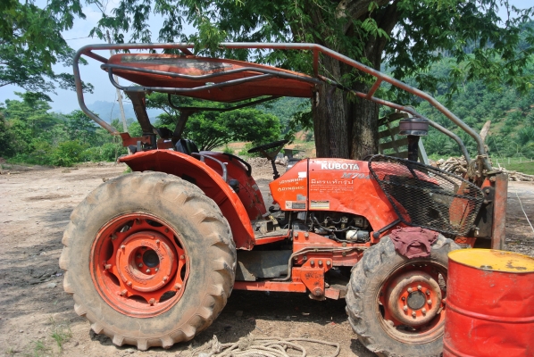 ขาย คูโบต้า m 7040 ขาย คูโบต้า m 7040