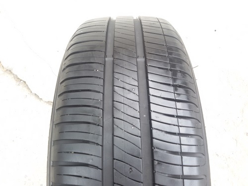 ขายยาง185/60/15 ปี 2812 MICHERLIN XM2 4 เส้น