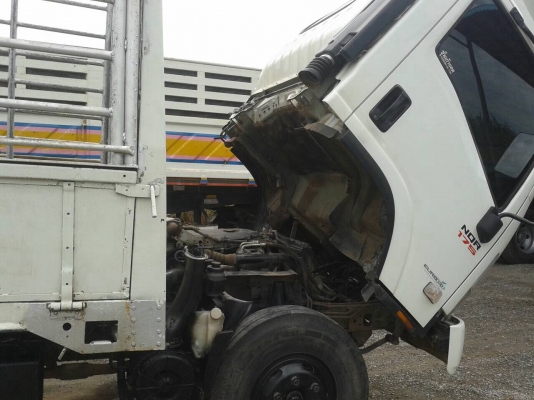 ขาย 6 ล้อ ISUZU NQR 175 ปี 52 ยาว 5.50 เมตร เครื่องเดิมไม่เคยแกะ คัสซีสวยตลอดเส้น ภายในสวย แอร์เย็น ยางเต็ม กระบะไม่ค่อยสวย ทะเบียนพร้อมโอนครับ