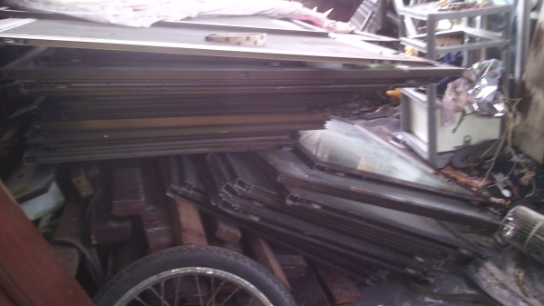 กระจกบุ้านสไลด์..คละไซด์...เหมายกกอง....17000..061-3245837