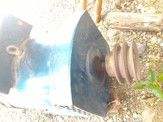 เครื่องปั่นไฟขนาด 3 KW. 1 เฟส  220 V. ต้องการความเร็วแค่ 1500 รอบ/นาที