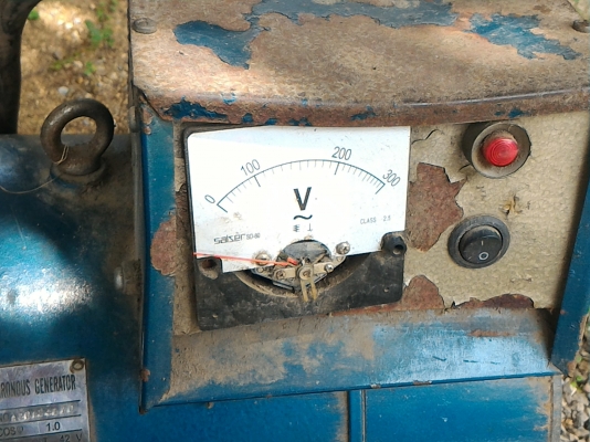 เครื่องปั่นไฟขนาด 3 KW. 1 เฟส  220 V. ต้องการความเร็วแค่ 1500 รอบ/นาที