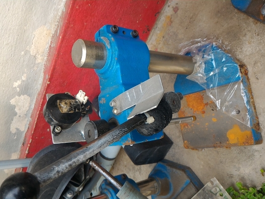 แท่นกดชิ้นงานด้วยมือกดโยกอัด ใช้ช่วยการทำงานต่างๆได้มาตราฐานขึ้นเร็วขึ้น