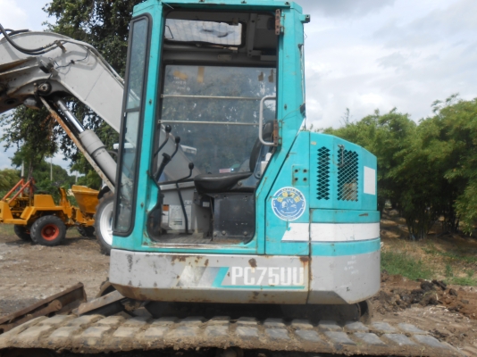 ขาย รถแบคโฮ KOMATSU PC75UU-1