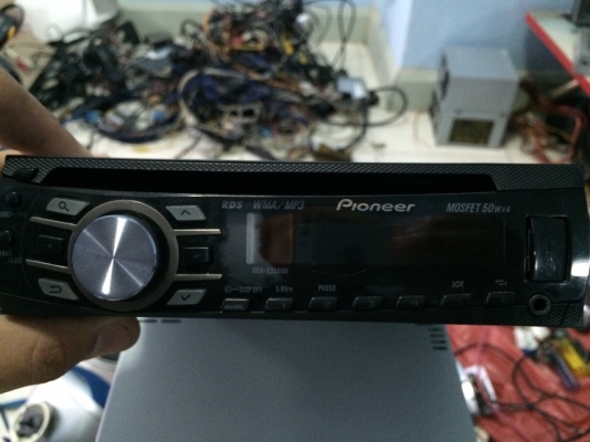 Pioneer DEH-2350UB USB Ipod MP3 CD FMคลื่นไทย AUX ปรีเอ้า1ชุด สภาพสวย มือ2