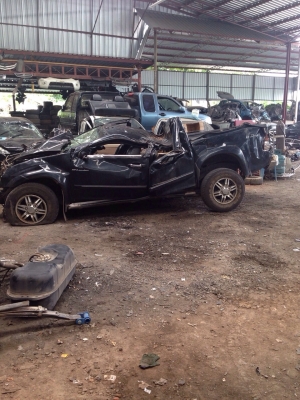 ซากดีเเมกด์ 4 ประตูไฮเเลนด์ปี10 บุคคลโอนลอยๆ เครื่อง2500 หรือเเยกขายทั้งคันมีหลายรุ่นเก๋งเเละกระบะรับซื้อรถอุบัตทุกสภาพ