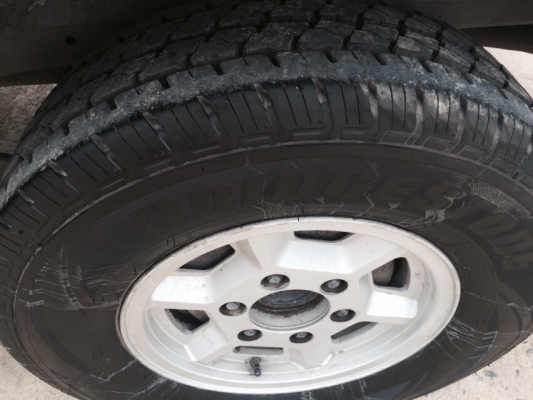 ขายรถตู้ นิสสัน ปี97 (ไม่มีทะเบียน แต่มีใบเสร็จ ประมูลจากราชการ) (ขายแล้ว)