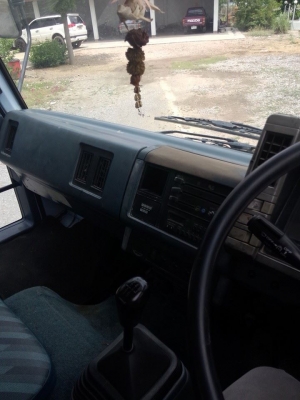 ขายหกล้อร็อกกี้FRRเครื่อง6BG1 175แรงเบรคทิฟฟี่ พาวเวอร์ ยาว6.20เมตร กระบะเว้นช่องเครนติดเครนได้เลย เครื่ิองดี ยางดีทุกเส้น ทะเบียนพร้อมโอน