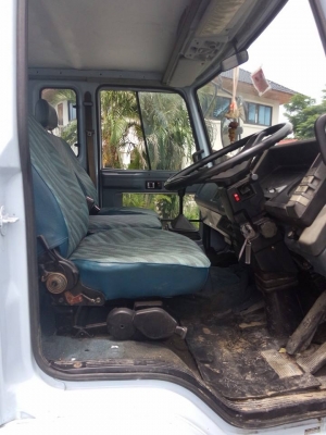 ขายหกล้อร็อกกี้FRRเครื่อง6BG1 175แรงเบรคทิฟฟี่ พาวเวอร์ ยาว6.20เมตร กระบะเว้นช่องเครนติดเครนได้เลย เครื่ิองดี ยางดีทุกเส้น ทะเบียนพร้อมโอน