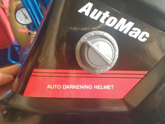 หน้ากากสวมหัวแบบปรับแสงจากสว่างเป็นมืดอัตโนมัติไม่ต้องค่อยยกหน้ากากเข้า-ออก ใช้ได้กับการเชื่อมทุกอย่าง เชื่อมธูปไฟฟ้า เชื่อมMIG /TIG