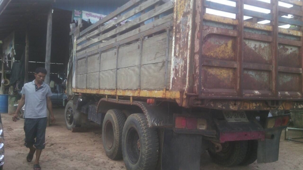 ขายด่วน HINO FM17 ใส่เครื่อง HO7D. 195 แรง สภาพพร้อมใข้ค่ะ