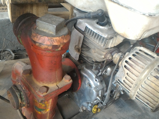 เครื่องยนต์HONDA  G200 ขนาด 5.2 แรงม้าพร้อมป็้มน้ำขนาด 2 นิ้ว