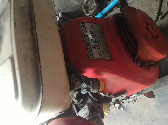 เครื่องยนต์HONDA  G200 ขนาด 5.2 แรงม้าพร้อมป็้มน้ำขนาด 2 นิ้ว