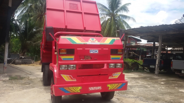 ขายอีแต๋นด้ำ6ล้อเเครื่องอาที140 กระบะเหล็ก  คันชีใหญ่หน้า6-7นิ้มคานโลงงาน ราคา235000บาท รถพร้อมใช้งานสวยมากเดิมๆโทร0813655997อำพร พาเจริญ ต วังบัว อ คลองขลุง จ กำแพงเพชร ราคานี้ยังต่อลองได้อีกนะครับ