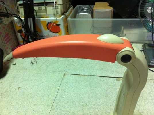 โคมไฟเหมาๆสามตัว แบบที่1 ตั้งโต็ะหลอดตะเกียบรูปทรงสวยงาม พับได้ แบบที่2 โคมแบบหนีบขอบโต็ะ แบบที่3 ตั้งโต็ะหลอดLED