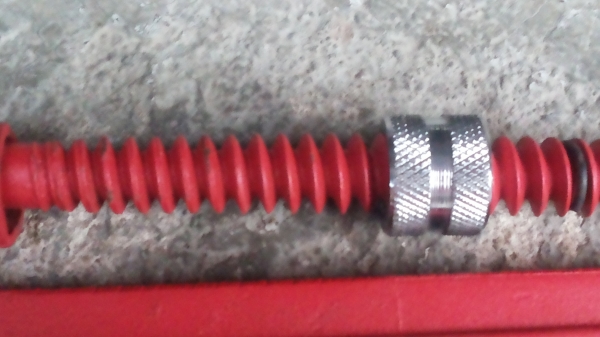 ประแจคอม้าเขียนไว้แค่ 2 นิ้วอ้างได้กว้าง 3 นิ้ว สภาพเหมือนใหม่ ยาวทั้งหมด 53 ซม.