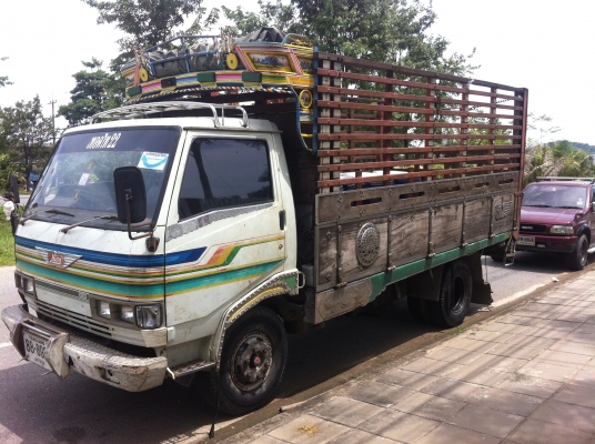 ขาย6ล้อKMฮีโน่ซุปเปอร์เสี่ย พร้อมใช้ สภาพดีวิ่งดี 248900