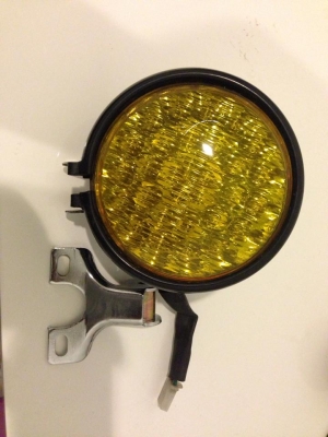 ขายไฟหน้า เเนว Custom เลนส์หน้า 5 นิ้ว หลอดเป็น LED นะครับ ราคา 400 บาทพร้อมส่งค 083-0754211