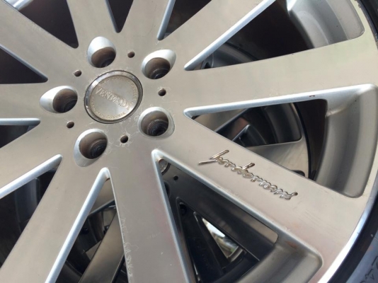 ล้อ VIP ยี่ห้อ VENERDI Designed by cosmic ขอบ19 5รู114 ใส่ big sedan ,alphard