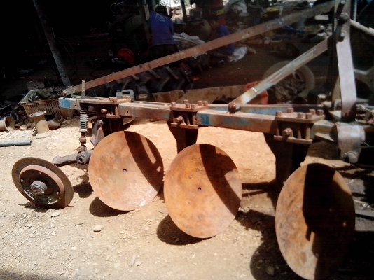 ขายผาน 3โครง4 CMTรุ่นใหม่ ใส่ฟอร์ด คูโบต้า 60แรงขึ้นไป