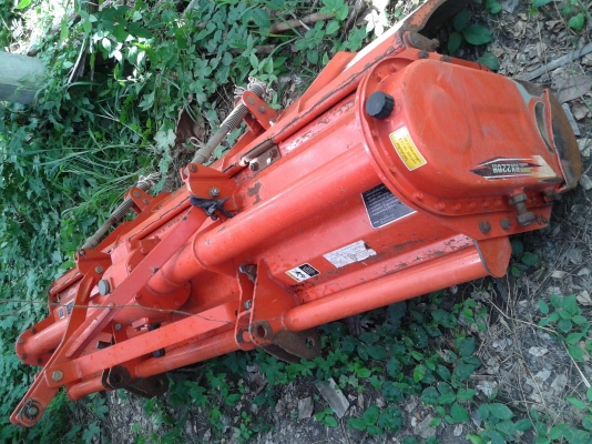 ขายจอบหมุนตราช้าง2.2เมตรสภาพพร้อมใช้งาน50-95แรง