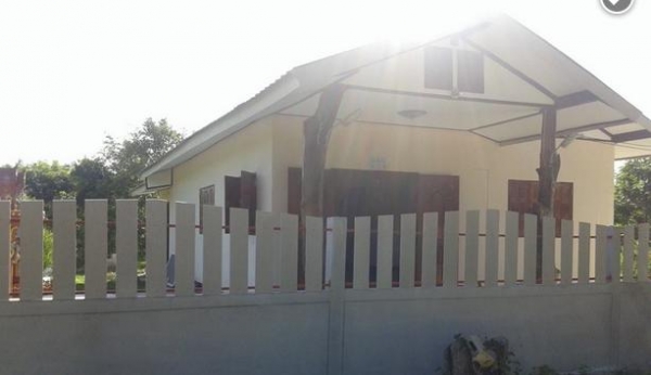 ขายบ้านพร้อมที่ดิน อยู่ข้างค่ายทหารศรีสองรัก ต.ศรีสองรัก อ.เมือง จ.เลย ถนนเส้นเชียงคาน-เมืองเลย บ้านเพิกสร้างเสร็จประมาณ1ปีกว่าๆ2ห้องนอน 1ห้องน้ำประตูหน้าต่างใช้ไม้ประดู่ไม้มะค่าอย่างดี ขายบ้านพร้อมที่ดิน อยู่ข้างค่ายทหารศรีสองรัก ต.ศรีสองรัก อ.เมือง จ.เลย ถนนเส้นเชียงคาน-เมืองเลย บ้านเพิกสร้างเสร็จประมาณ1ปีกว่าๆ2ห้องนอน 1ห้องน้ำประตูหน้าต่างใช้ไม้ประดู่ไม้มะค่าอย่างดี