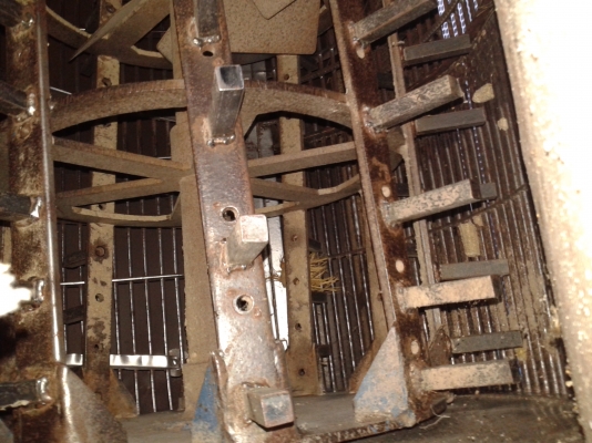 ต้องการขายด่วนตู้นวดข้าวไทยเส็งรุ่น ไร้พศ ข้าวถั่ว จัมโบ้8000 7ฟุต