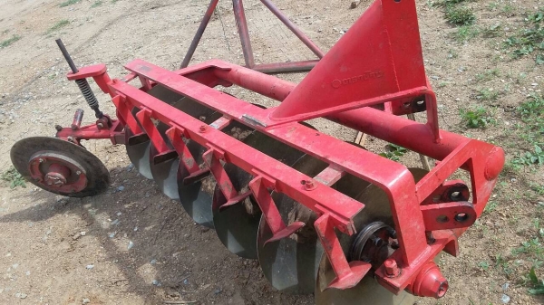 ขายผานพรวนเอ้ววี้6×22ตราช้างลูกปืนแน่นใบยังเต็ม ขายผานพรวนเอ้ววี้6×22ตราช้างลูกปืนแน่นใบยังเต็ม