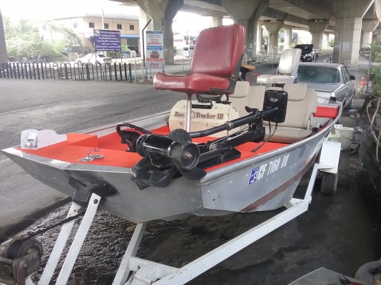 เรืออลูมิเนียม bass tracker 16ฟุต