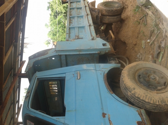 ขายเหมารถ6ล้อดั้ม3คันลดเหลือ6300000แยกขายKSคันละ230000 250 คันล่ะ180000