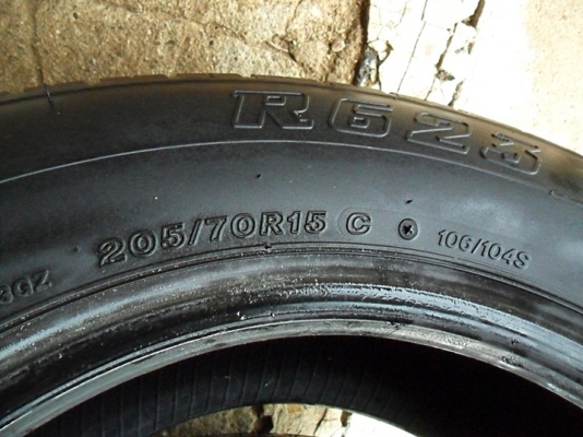 ยางกระบะขอบ15 บริดสโตน205-70-R15ลงพื้นปลายปี13 (4เส้น 2,800บ)