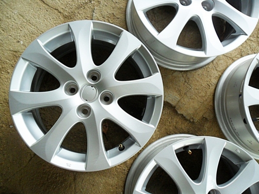 แม็กขอบ15แท้ - 4รู100 สวยใหม่กริ๊บ สภาพป้ายแดง(4วง 3,800บ.) แม็กขอบ15แท้ - 4รู100 สวยใหม่กริ๊บ สภาพป้ายแดง(4วง 3,800บ.)