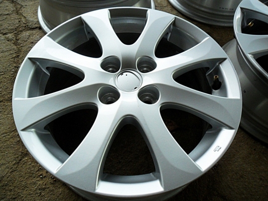 แม็กขอบ15แท้ - 4รู100 สวยใหม่กริ๊บ สภาพป้ายแดง(4วง 3,800บ.) แม็กขอบ15แท้ - 4รู100 สวยใหม่กริ๊บ สภาพป้ายแดง(4วง 3,800บ.)