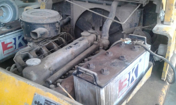 ขายรถยกโฟร์คลิฟท์ยี่ห้อKOMAT'SU 3.5 ตัน เสายกสูง 3 เมตร