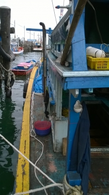 เรือประมง 6 วา เหลือ 30,000